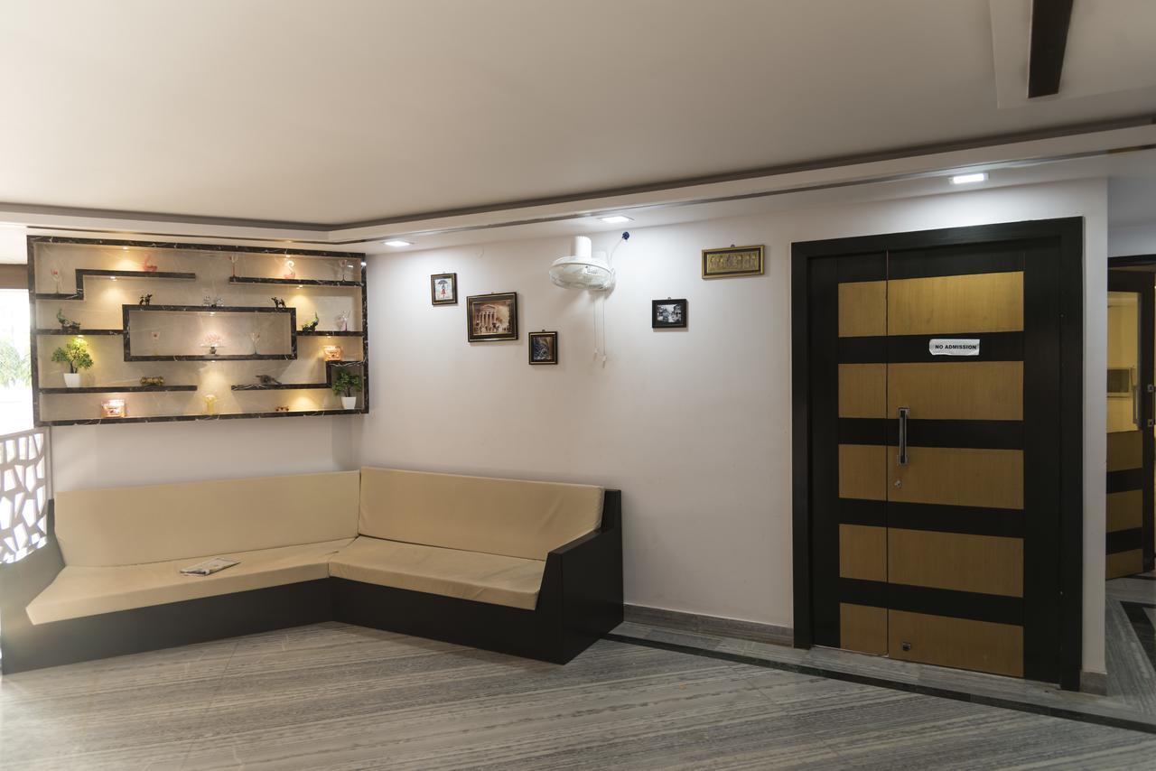 Rajhans Hotel & Resort Phalta Δωμάτιο φωτογραφία