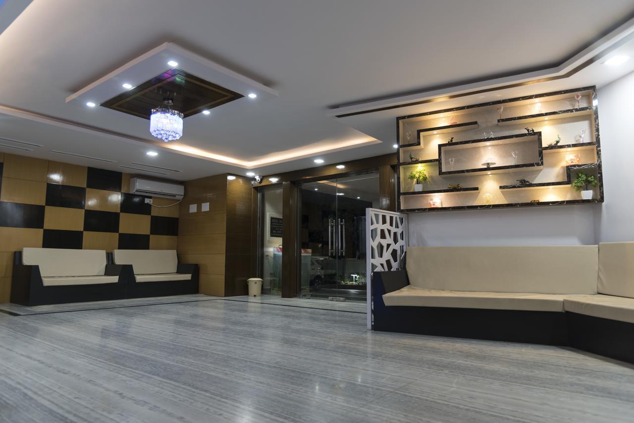 Rajhans Hotel & Resort Phalta Δωμάτιο φωτογραφία