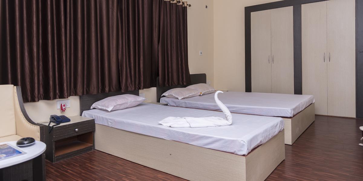 Rajhans Hotel & Resort Phalta Εξωτερικό φωτογραφία
