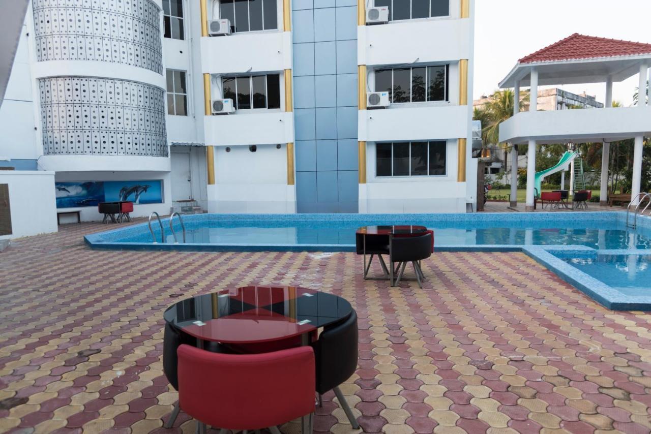 Rajhans Hotel & Resort Phalta Δωμάτιο φωτογραφία